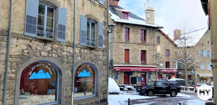 Immobilier commercial • Besse-et-Saint-Anastaise • 80m2