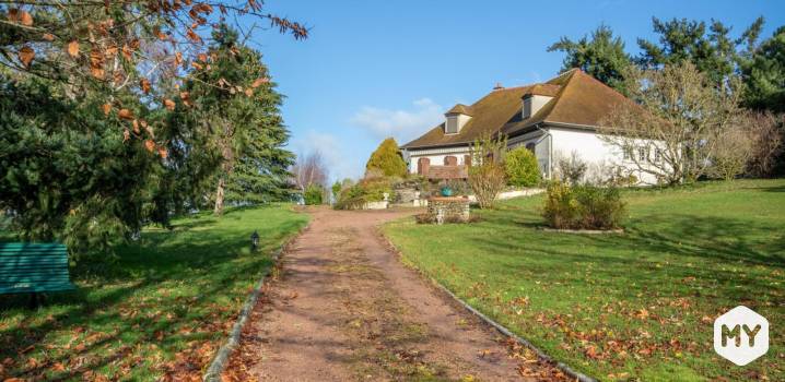 Maison, villa • Saint Loup • 220m2