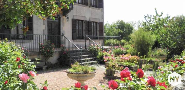 Maison, villa • Lapeyrouse • 200m2