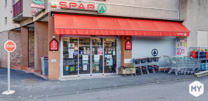 Immobilier commercial • Thiers • 258m2
