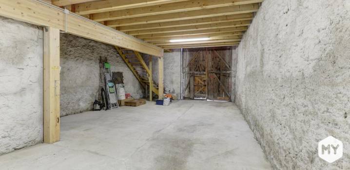 Parking, garage • Cébazat • 110m2