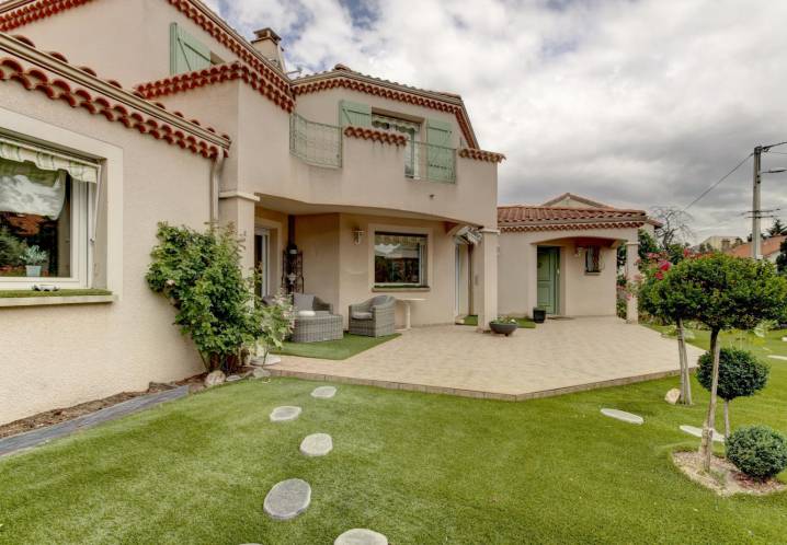 Maison • Vente • 226m2 • BEAUMONT • Beaumont