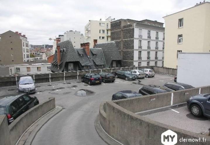 Parking • Location • 10m2 • Jaude • Clermont-Ferrand