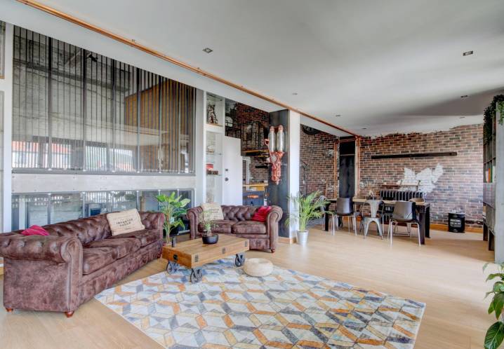Atelier • Vente • 130m2 • Clermont-Ferrand