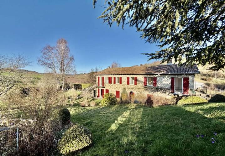 Maison • Vente • 250m2 • Saint-Amant-Roche-Savine